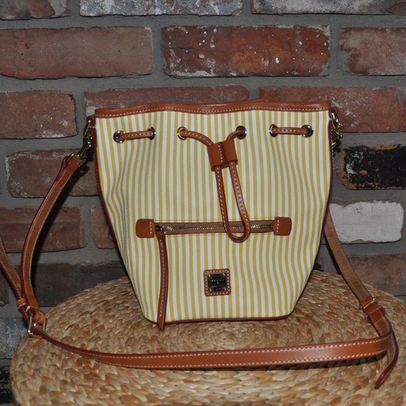 New Dooney & Bourke Sullivan Bucket Drawstring Yellow White Striped Purse - Picture 2 of 14